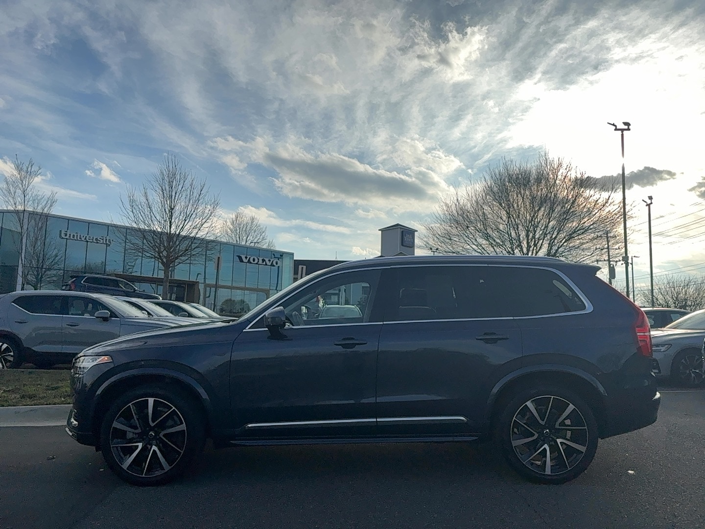 2024 Volvo XC90 Plus's photo