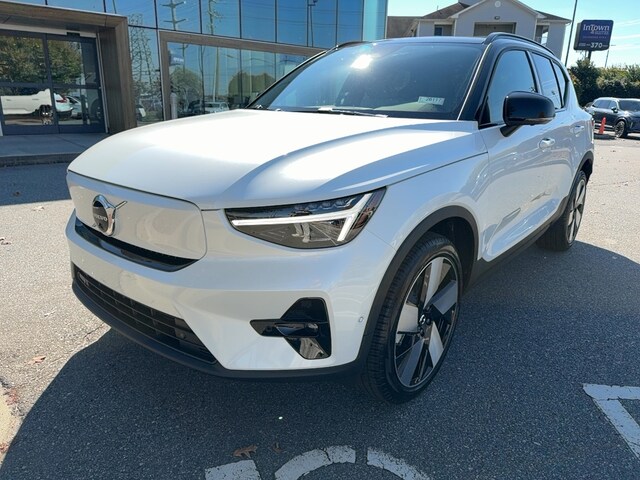 2026 Volvo EX40 Single Motor Extended Range Plus RWD SUV