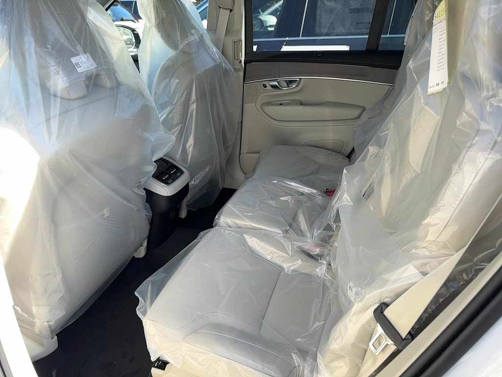 New 2026 Volvo XC90 B6 Ultra Dark Theme 7-Seater SUV