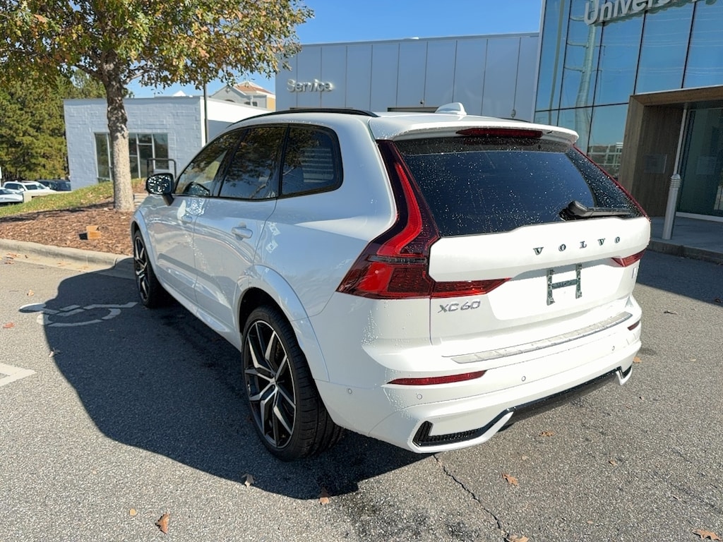 New 2026 Volvo XC60 plug-in hybrid T8 Polestar Engineered SUV
