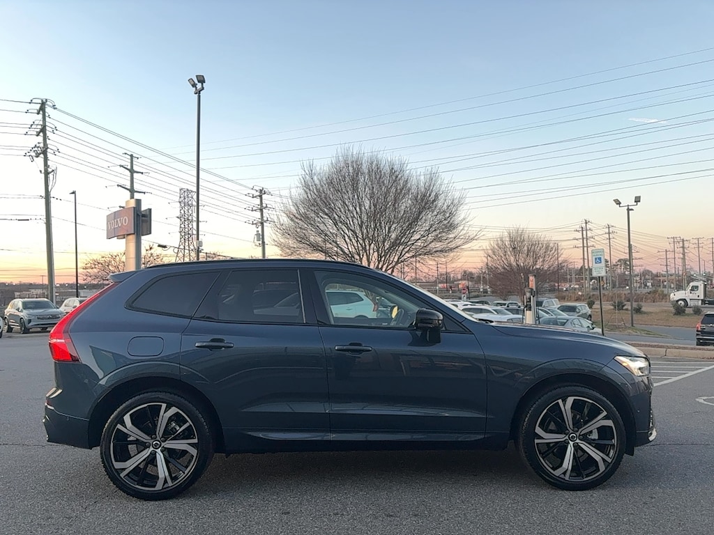 Certified 2023 Volvo XC60 B5 FWD Ultimate Dark SUV
