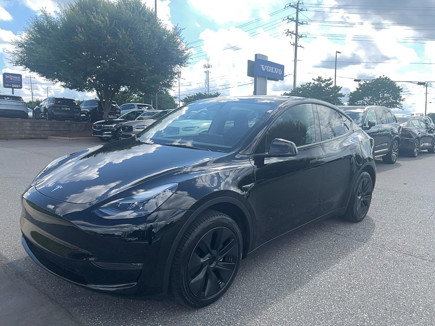 Used 2025 Tesla Model Y Long Range with VIN 7SAYGDEE0SA345351 for sale in Northfield, Minnesota