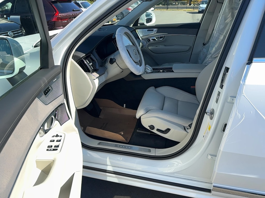 New 2026 Volvo XC90 B6 Ultra 7-Seater SUV