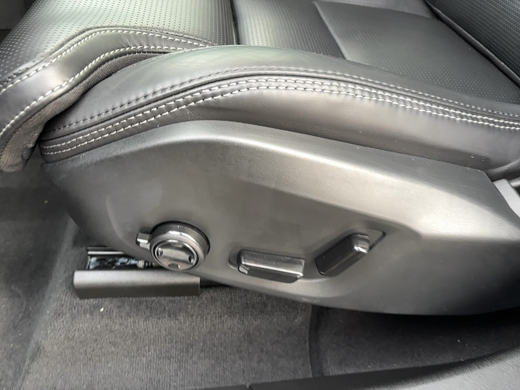 Certified 2023 Volvo XC60 B5 FWD Ultimate Dark SUV