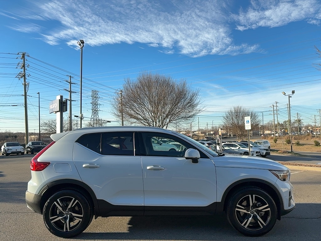 Certified 2025 Volvo XC40 B5 Core Bright Theme SUV