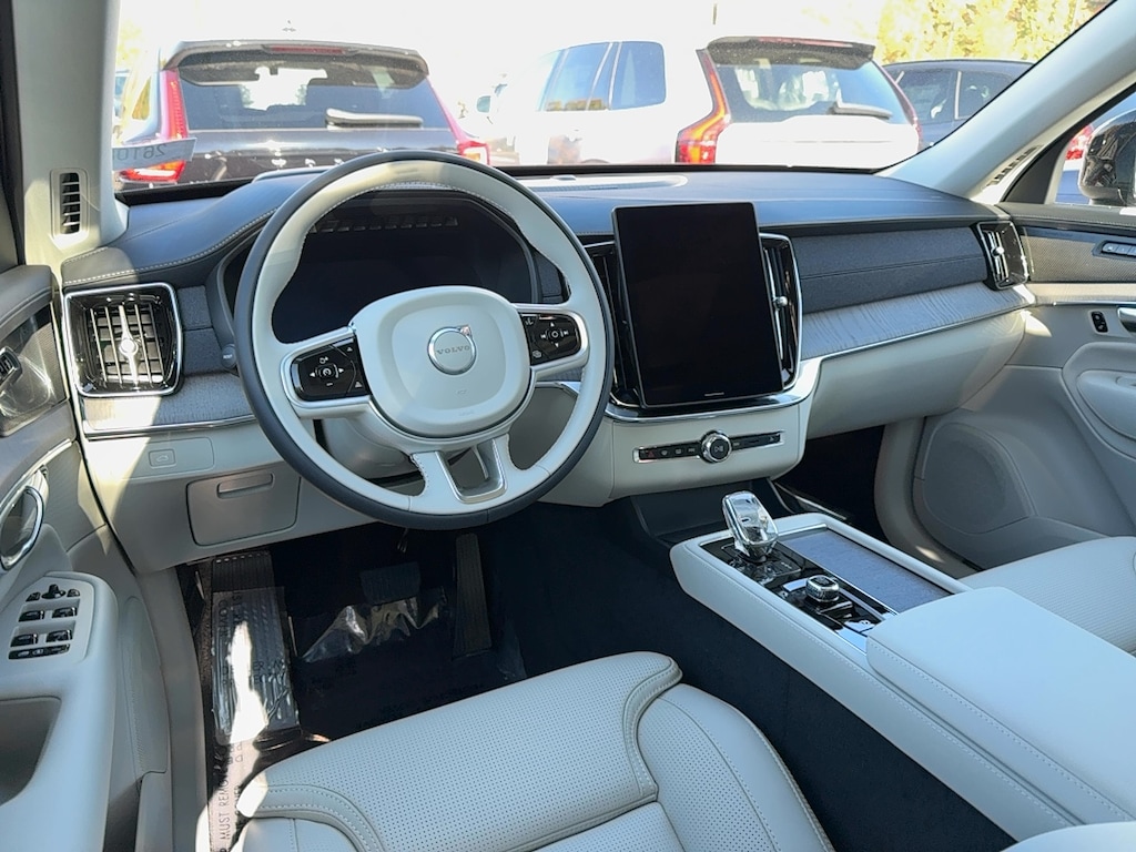 New 2026 Volvo XC90 B6 Ultra Dark Theme 7-Seater SUV