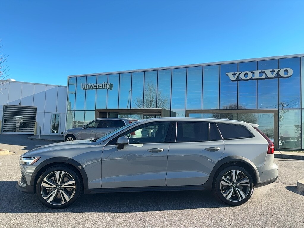 Used 2025 Volvo V60 Cross Country B5 Plus Wagon