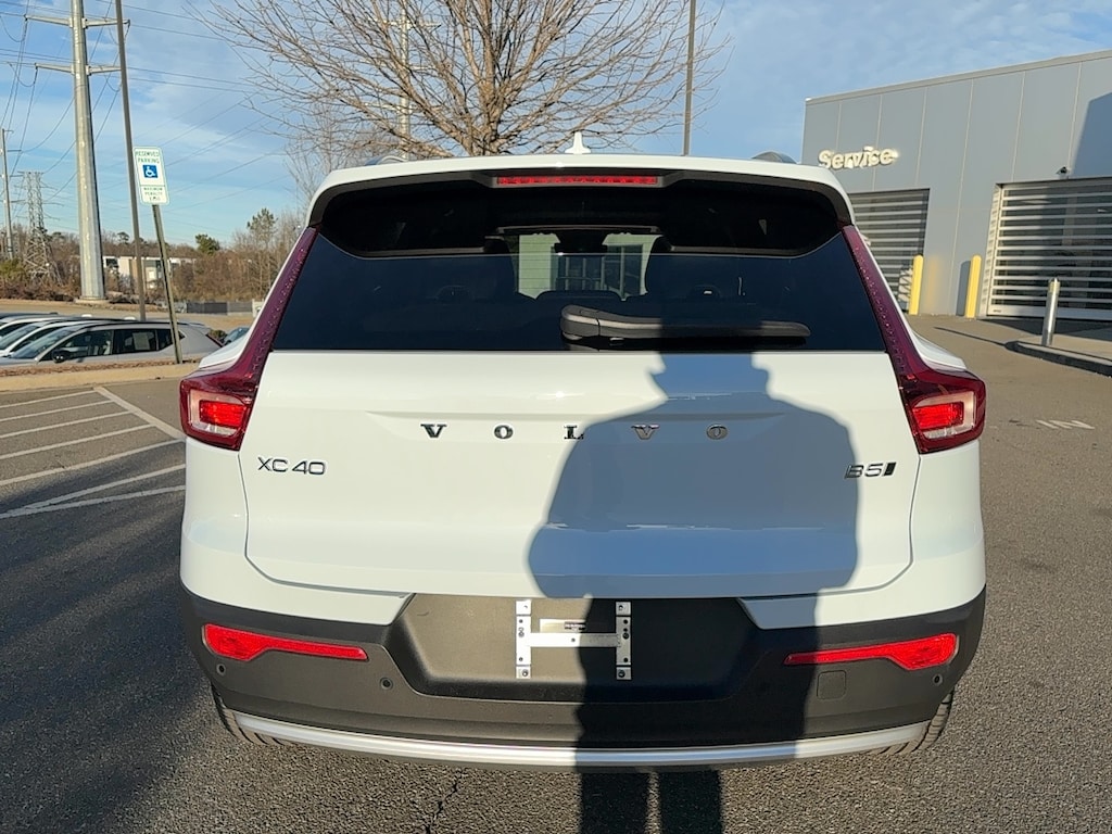 Certified 2025 Volvo XC40 B5 Core Bright Theme SUV