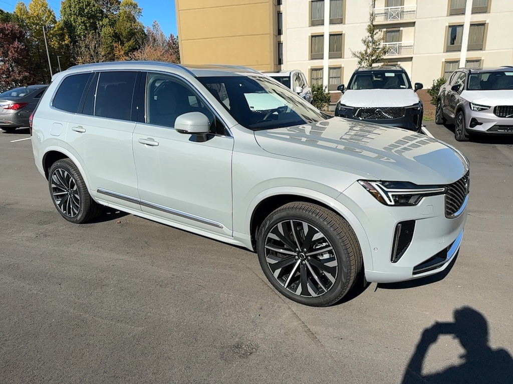 New 2025 Volvo XC90 B5 (2025.5) Plus 7-Seater SUV