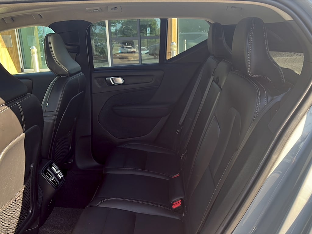 Certified 2025 Volvo XC40 B5 Plus Bright Theme SUV