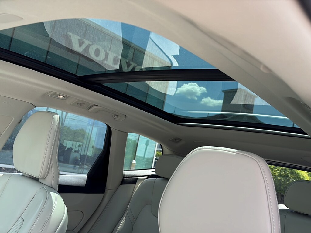 Certified 2023 Volvo XC60 B5 FWD Ultimate Bright SUV