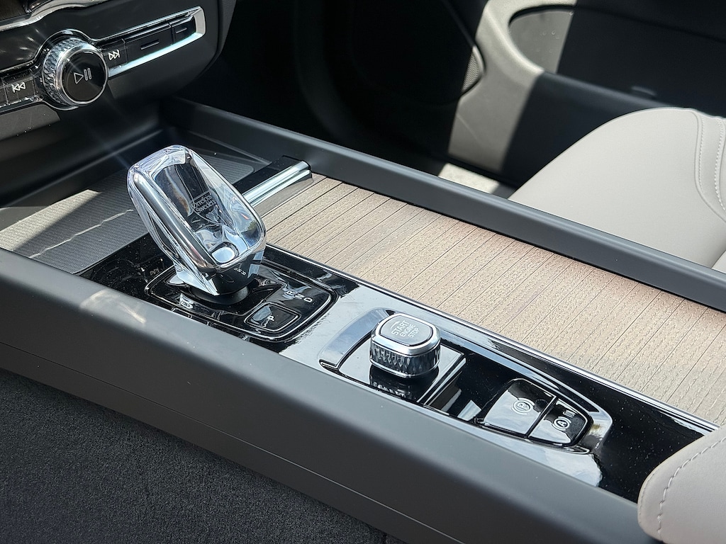 New 2026 Volvo XC60 B5 Plus SUV