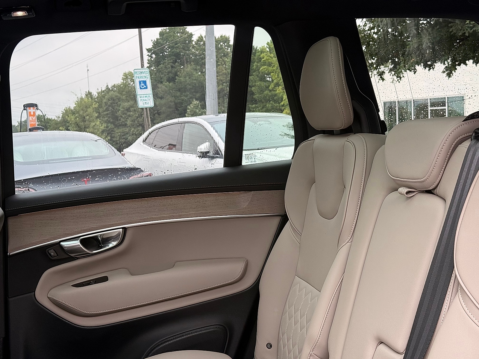 2026 Volvo XC90 Plus - Photo 19