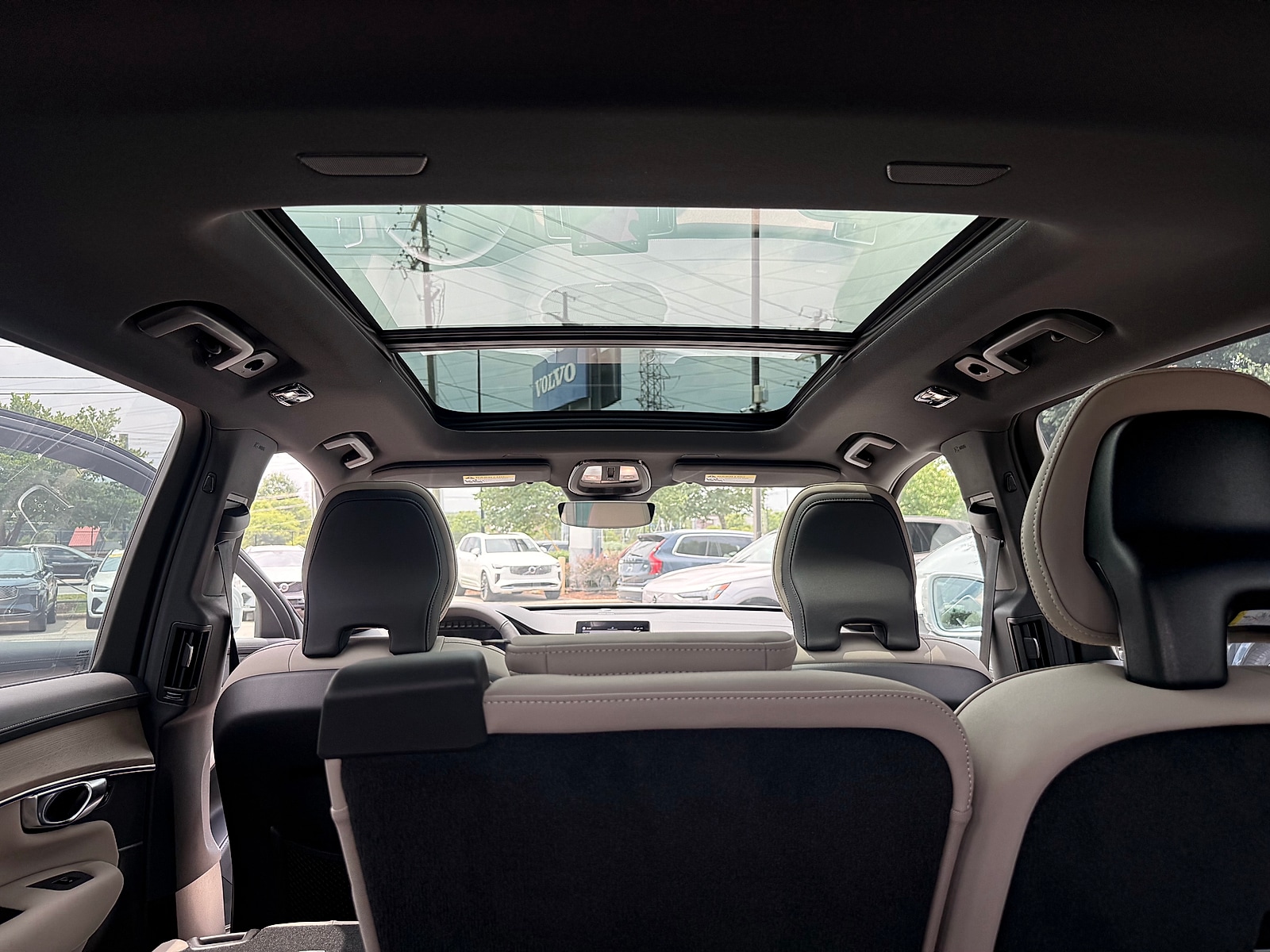 2026 Volvo XC90 Plus - Photo 28
