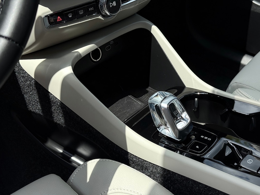 Certified 2026 Volvo XC40 B5 Plus SUV