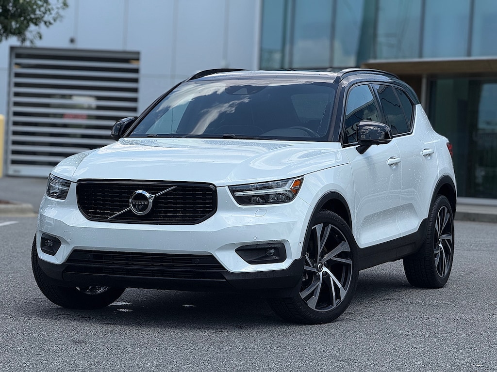 Certified 2021 Volvo XC40 T5 R-Design SUV