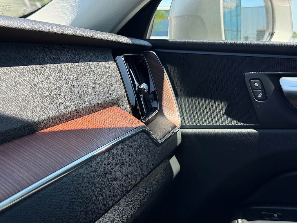 Certified 2023 Volvo XC60 B5 FWD Plus Bright SUV