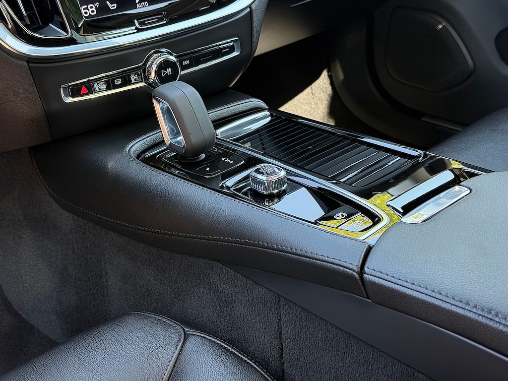 Used 2022 Volvo S60 Recharge Plug-In Hybrid eAWD R Design Expression Sedan
