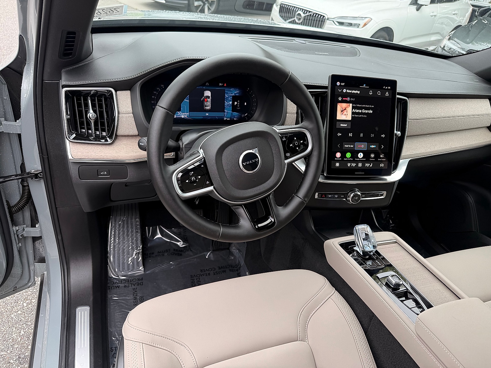 2026 Volvo XC90 Plus - Photo 11
