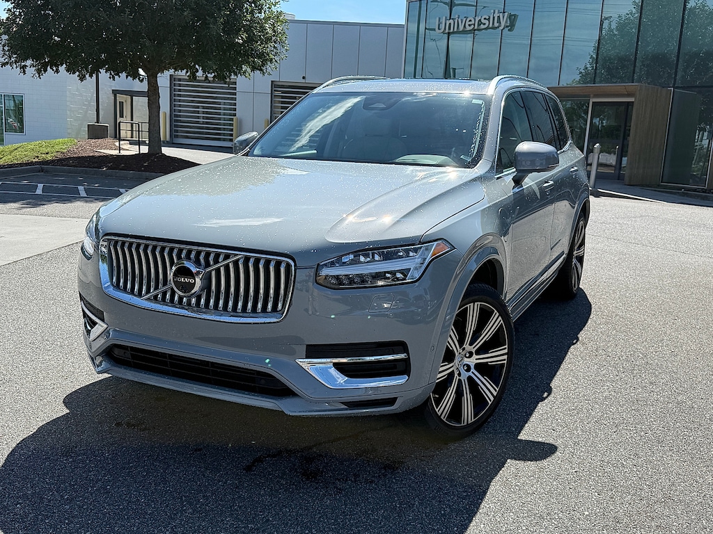 Certified 2025 Volvo XC90 plug-in hybrid T8 Plus 7-Seater SUV