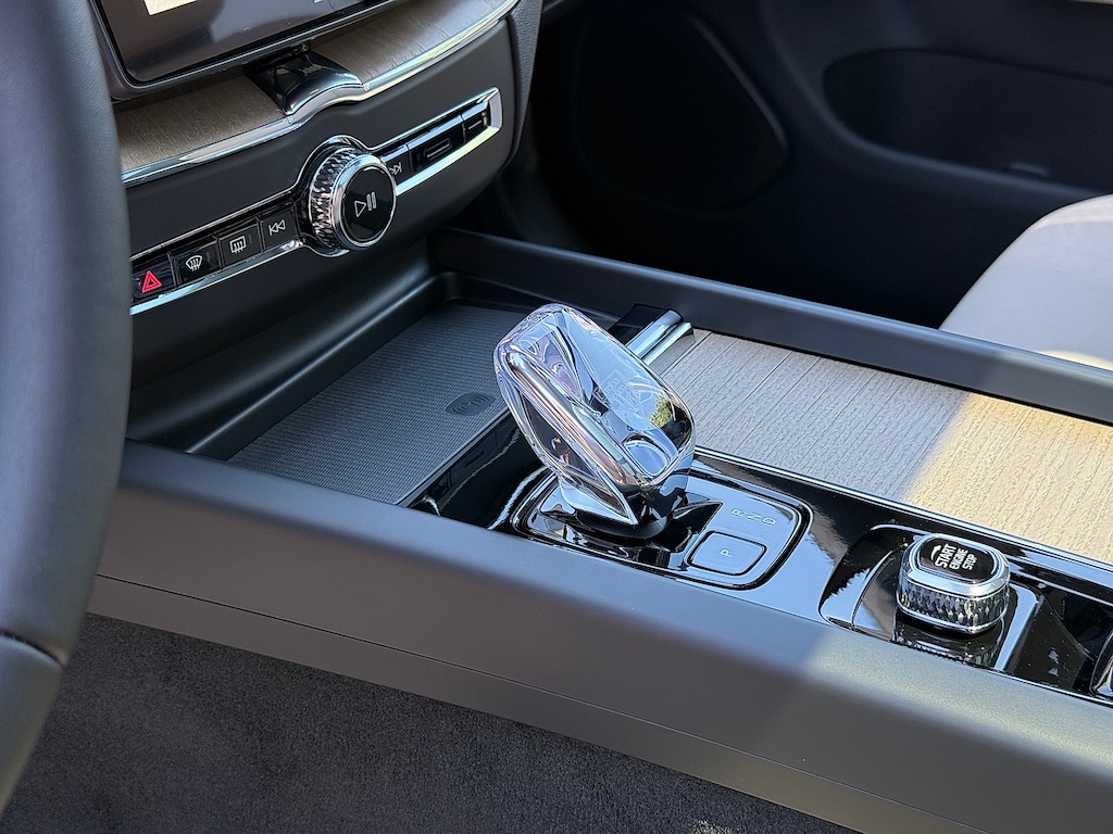 New 2026 Volvo XC60 B5 Plus SUV