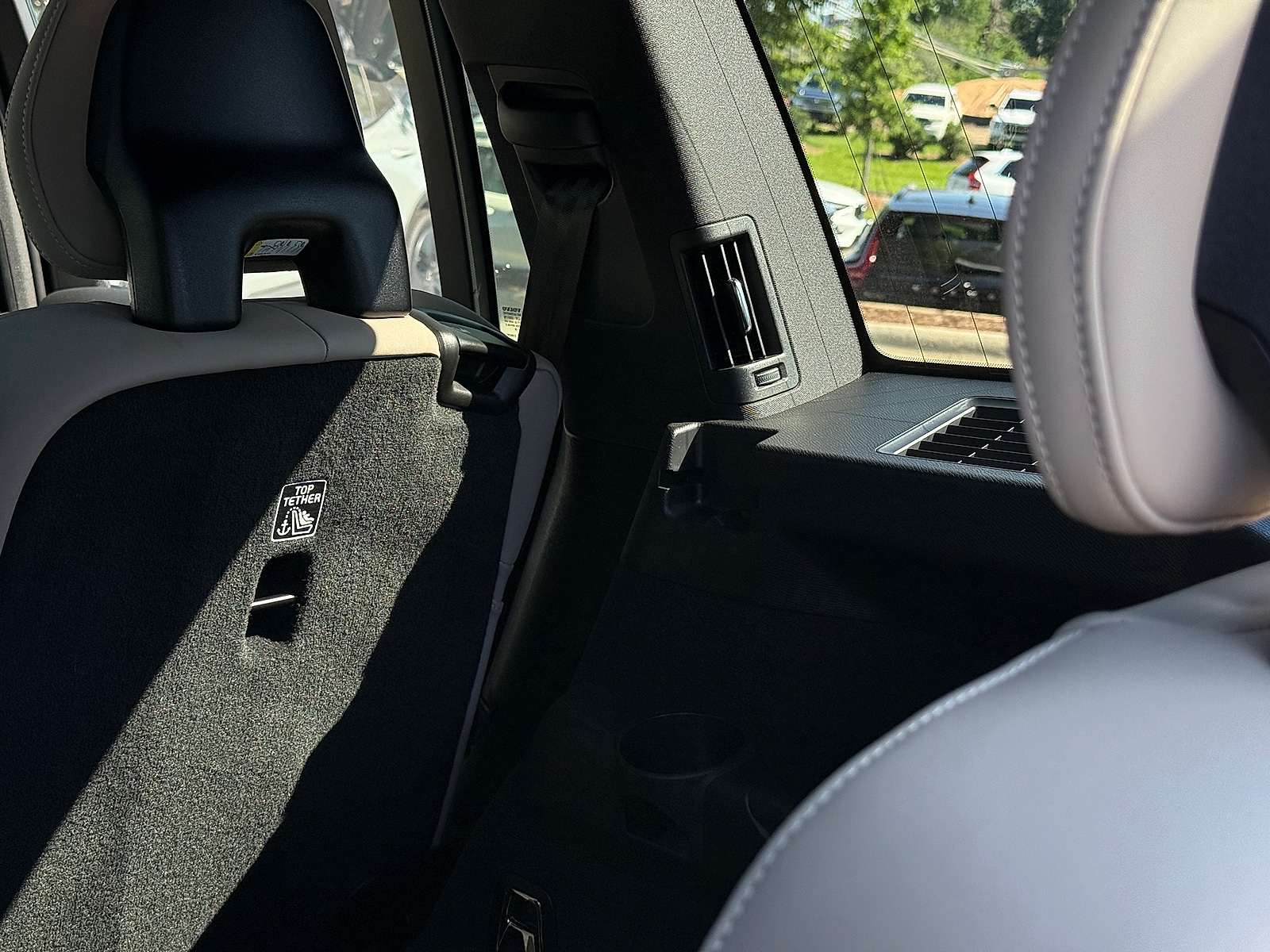 2026 Volvo XC90 Plus - Photo 24