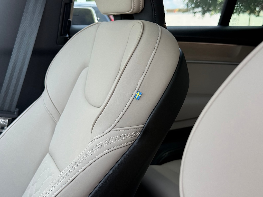 Certified 2025 Volvo XC90 B6 (2025.5) Plus 7-Seater SUV