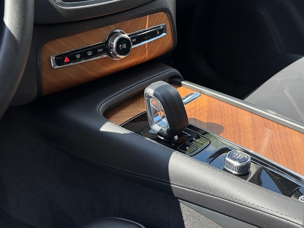 Used 2025 Volvo XC90 B5 Plus SUV