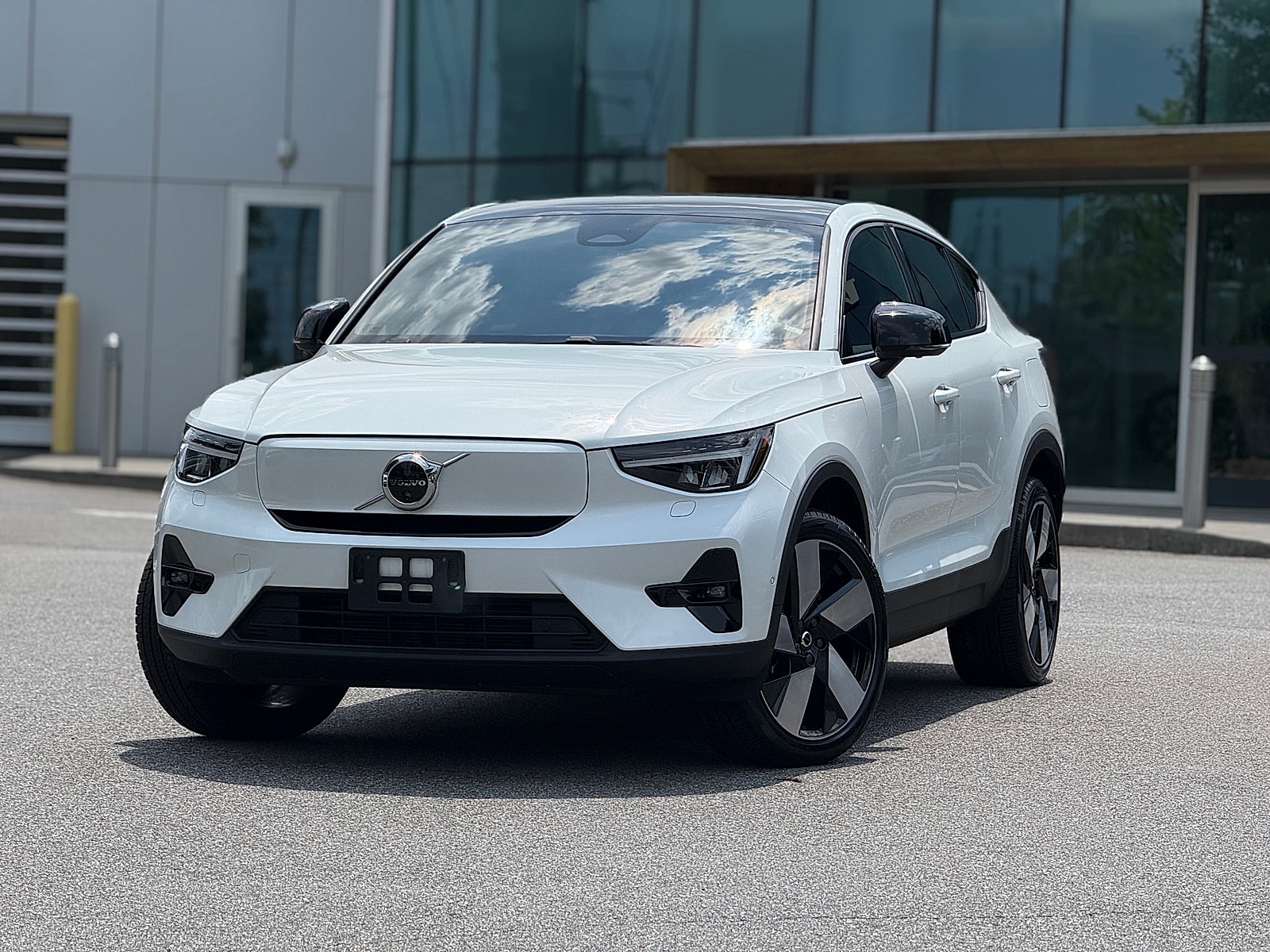 2023 Volvo C40 P8 Recharge Plus AWD's photo