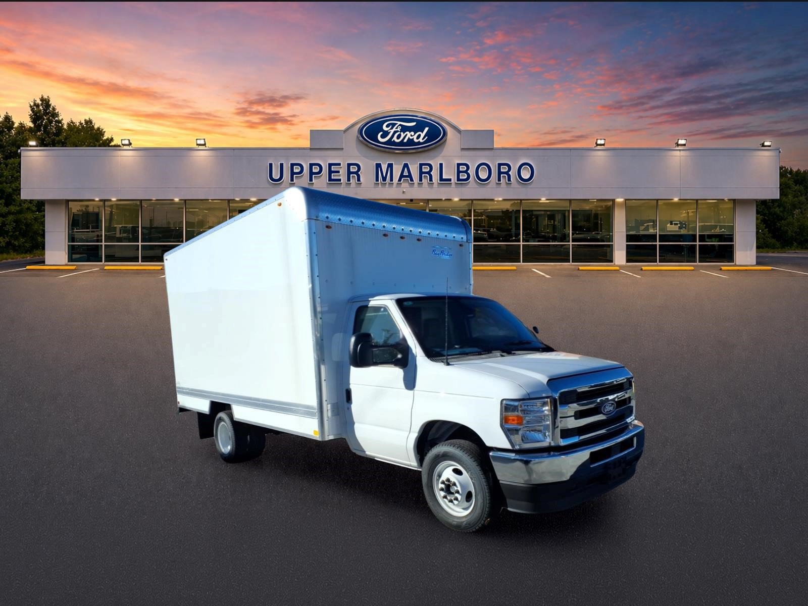  Ford E-450 W/ 14 Box Van