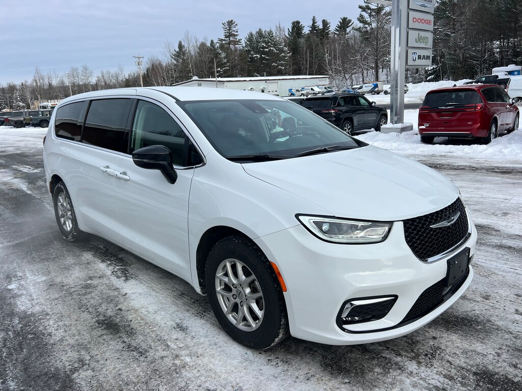 Used 2024 Chrysler Pacifica Touring L Van Passenger Van
