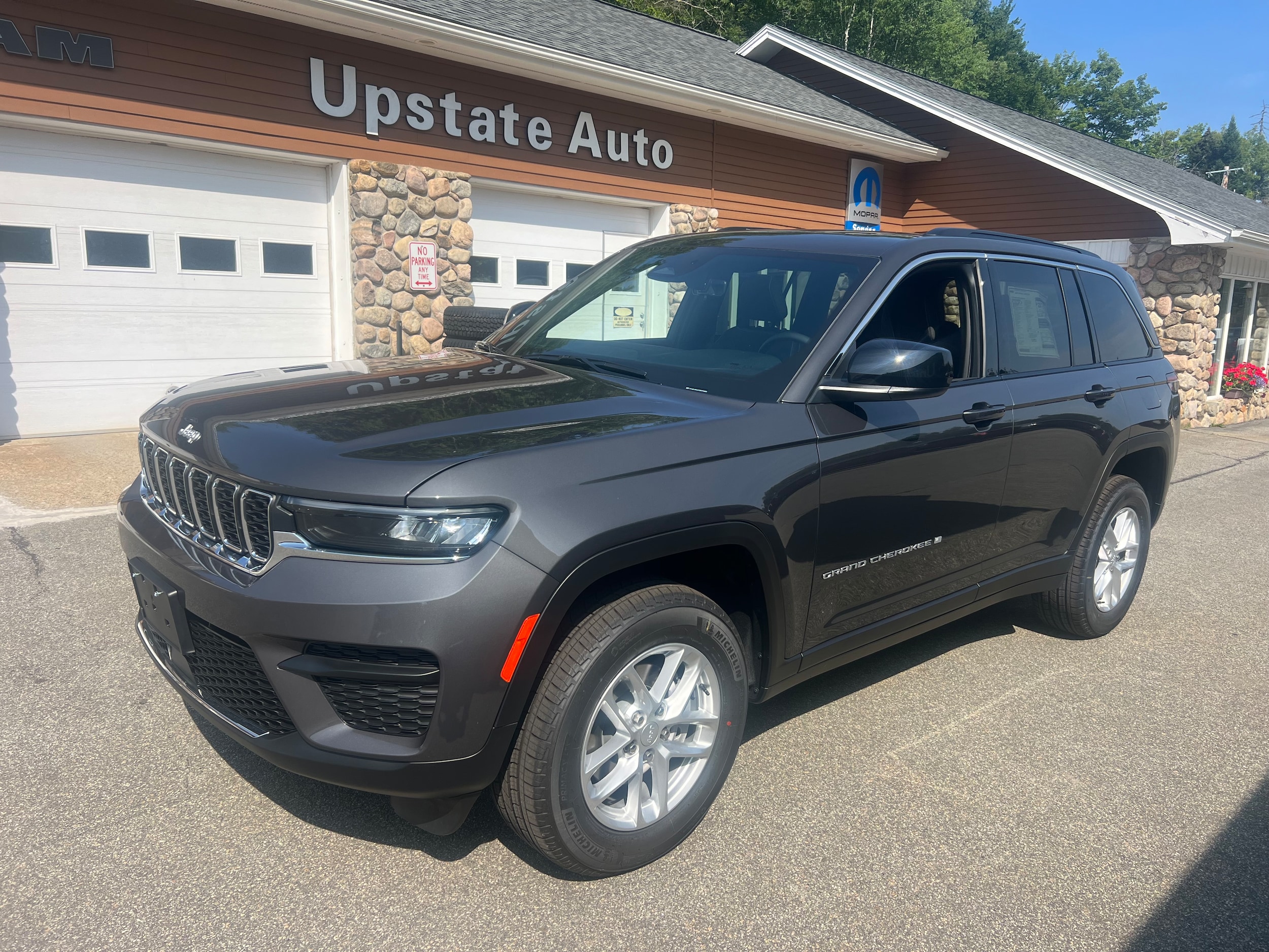 2026 Jeep Grand Cherokee Sport Utility 