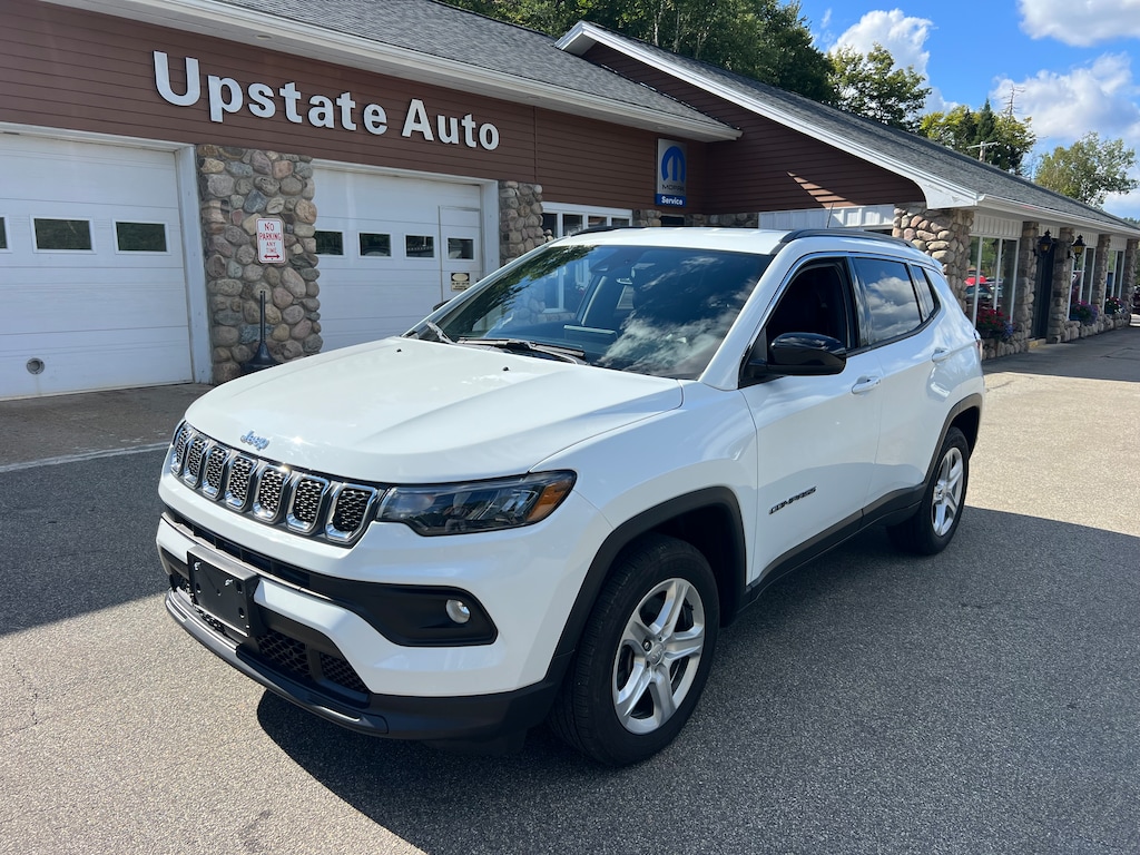 Used 2023 Jeep Compass Latitude SUV