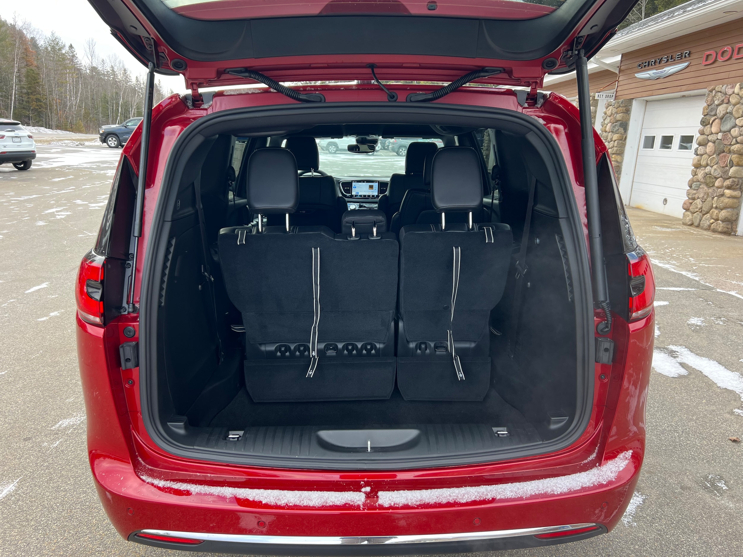 2026 Chrysler Pacifica Select - Photo 20