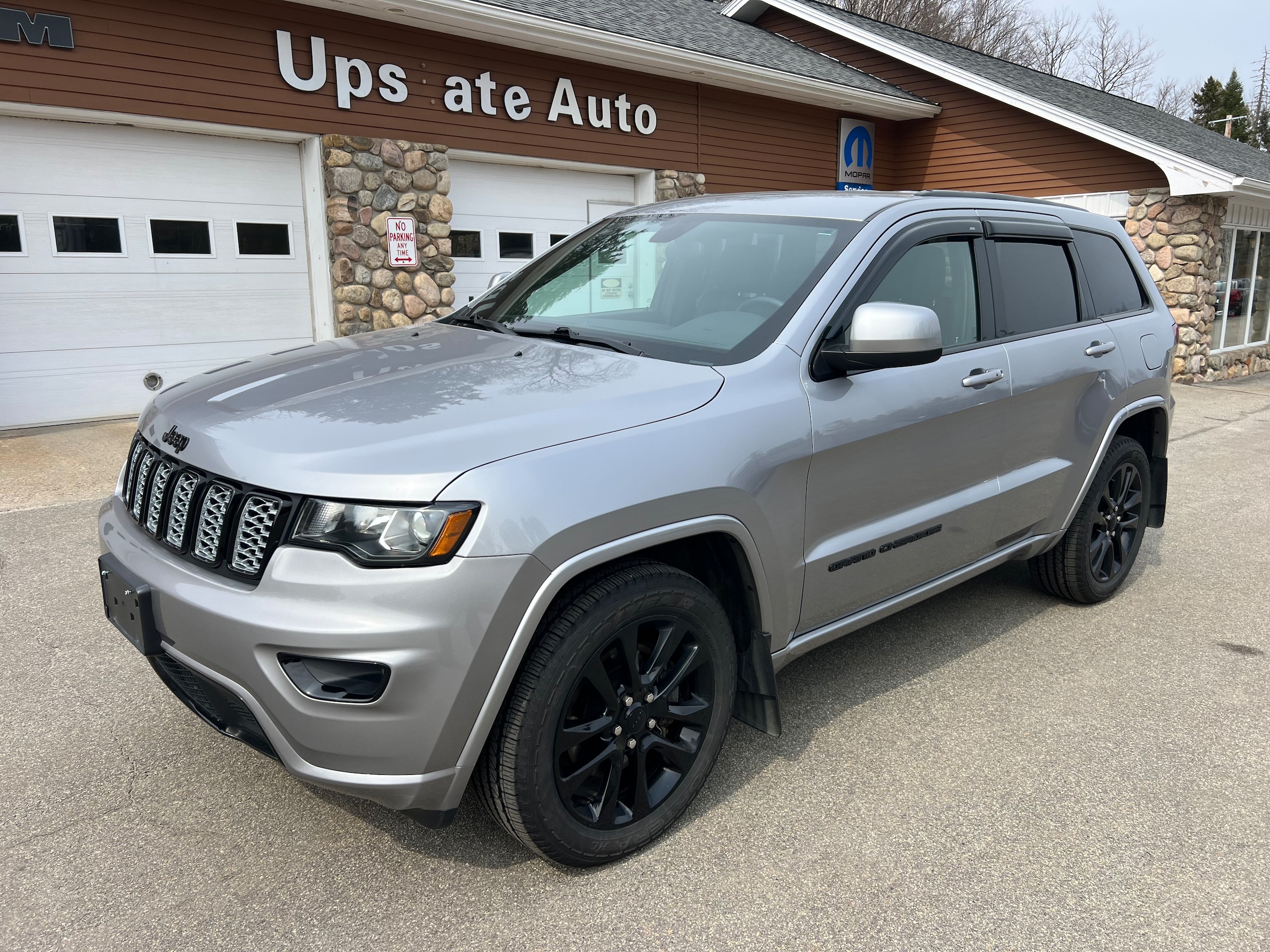 2021 Jeep Grand Cherokee Laredo X