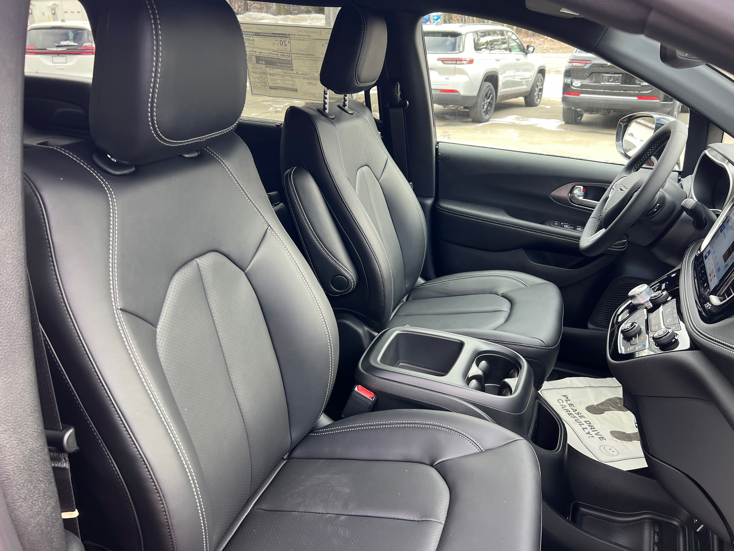2026 Chrysler Pacifica Select - Photo 17