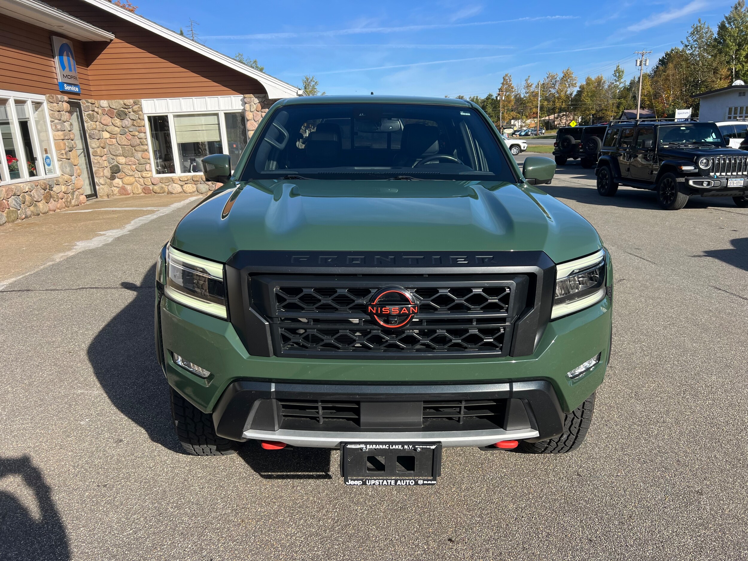 2022 Nissan Frontier PRO-4X photo 2