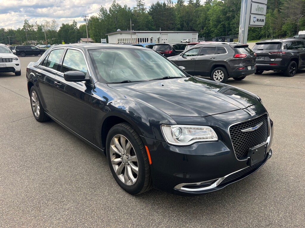 Used 2019 Chrysler 300 Touring AWD Sedan