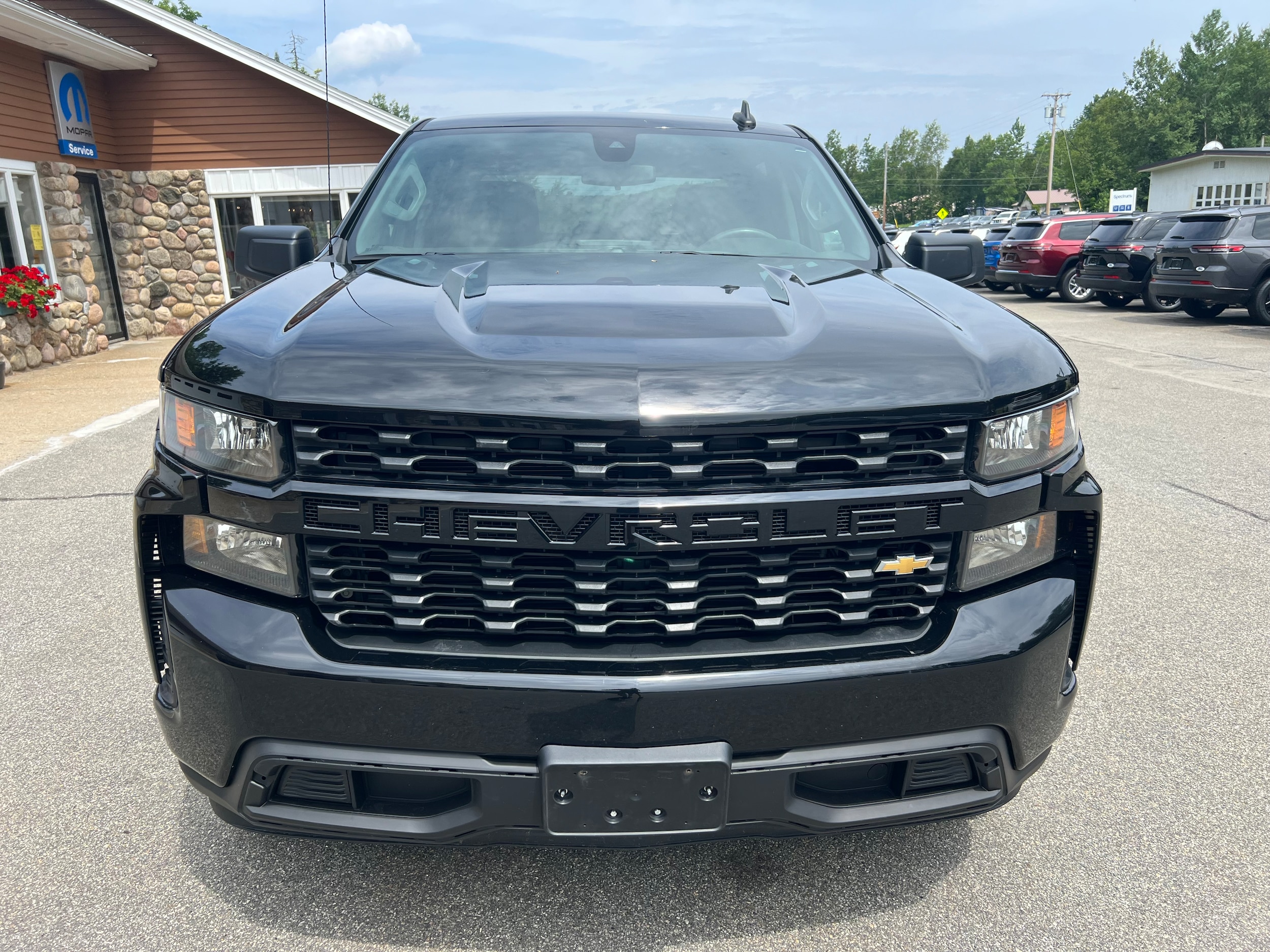 Used 2021 Chevrolet Silverado 1500 Custom with VIN 1GCPYBEK8MZ442202 for sale in Saranac Lake, NY