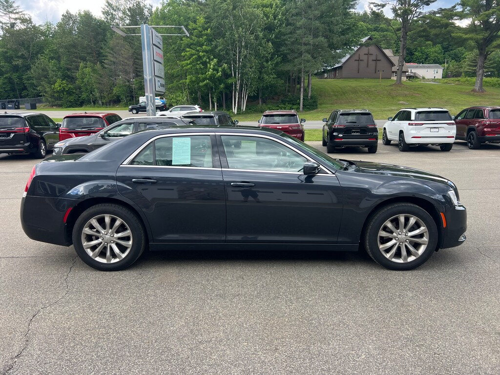 Used 2019 Chrysler 300 Touring AWD Sedan