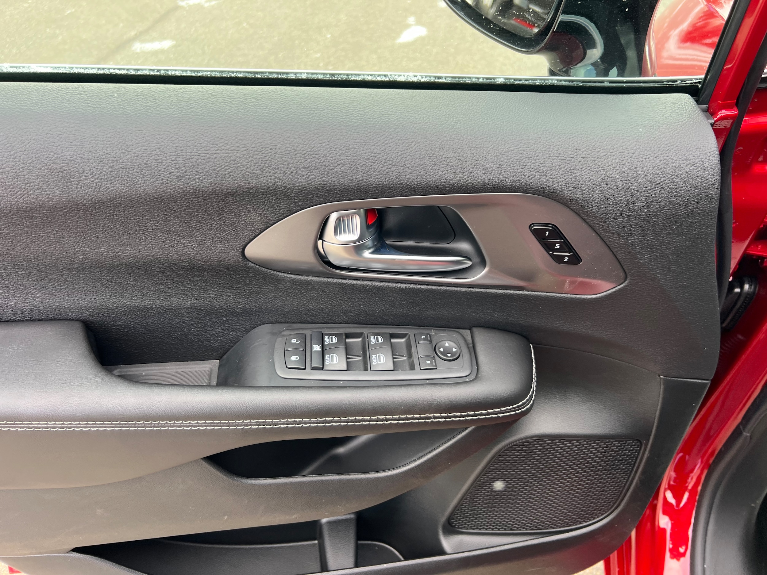 2026 Chrysler Pacifica Select - Photo 11