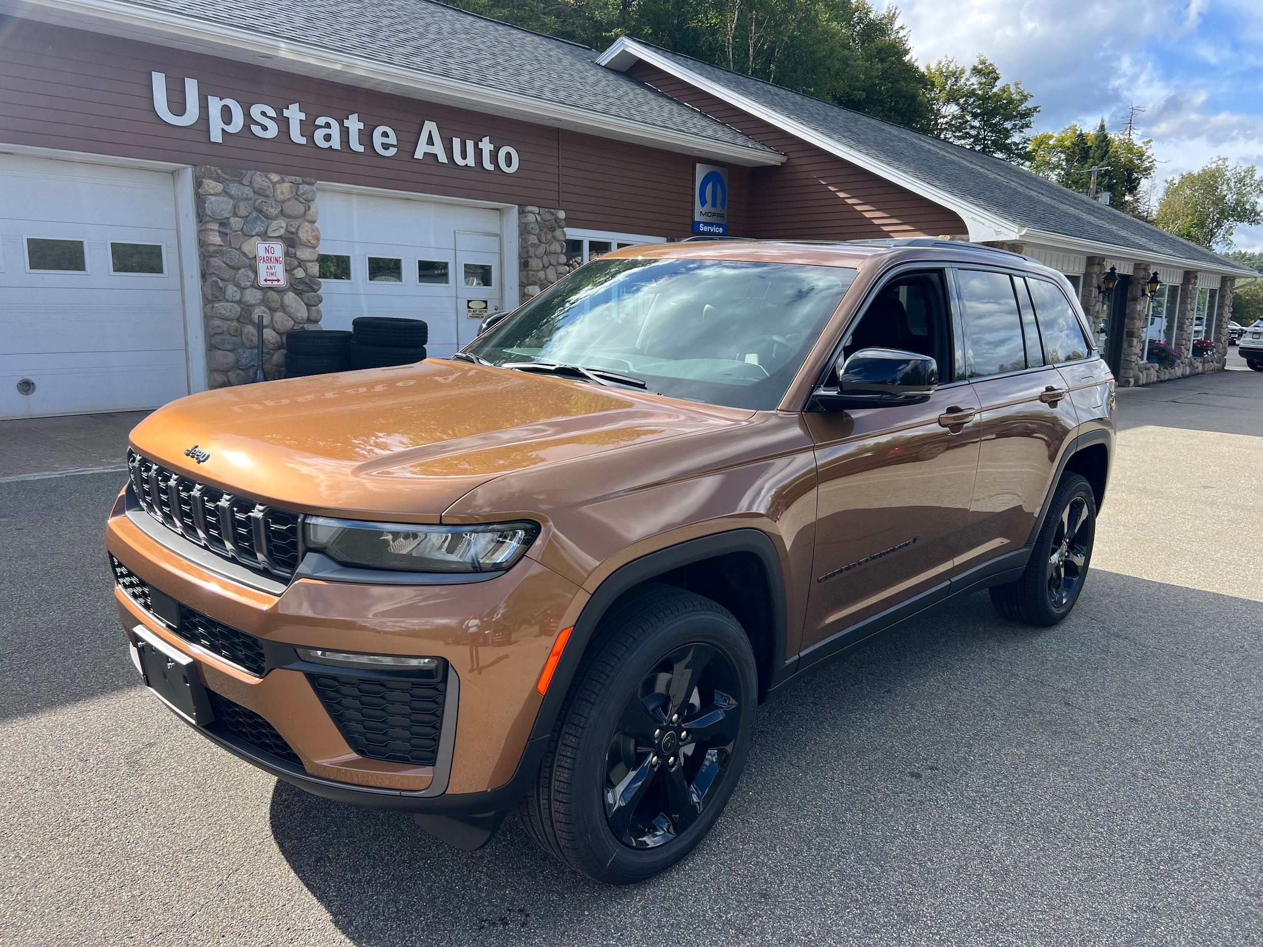 2027 Jeep Grand Cherokee Sport Utility 