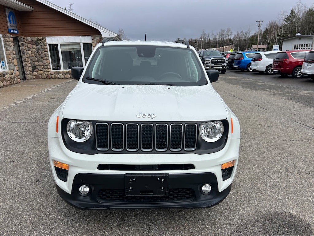 Used 2023 Jeep Renegade Latitude SUV