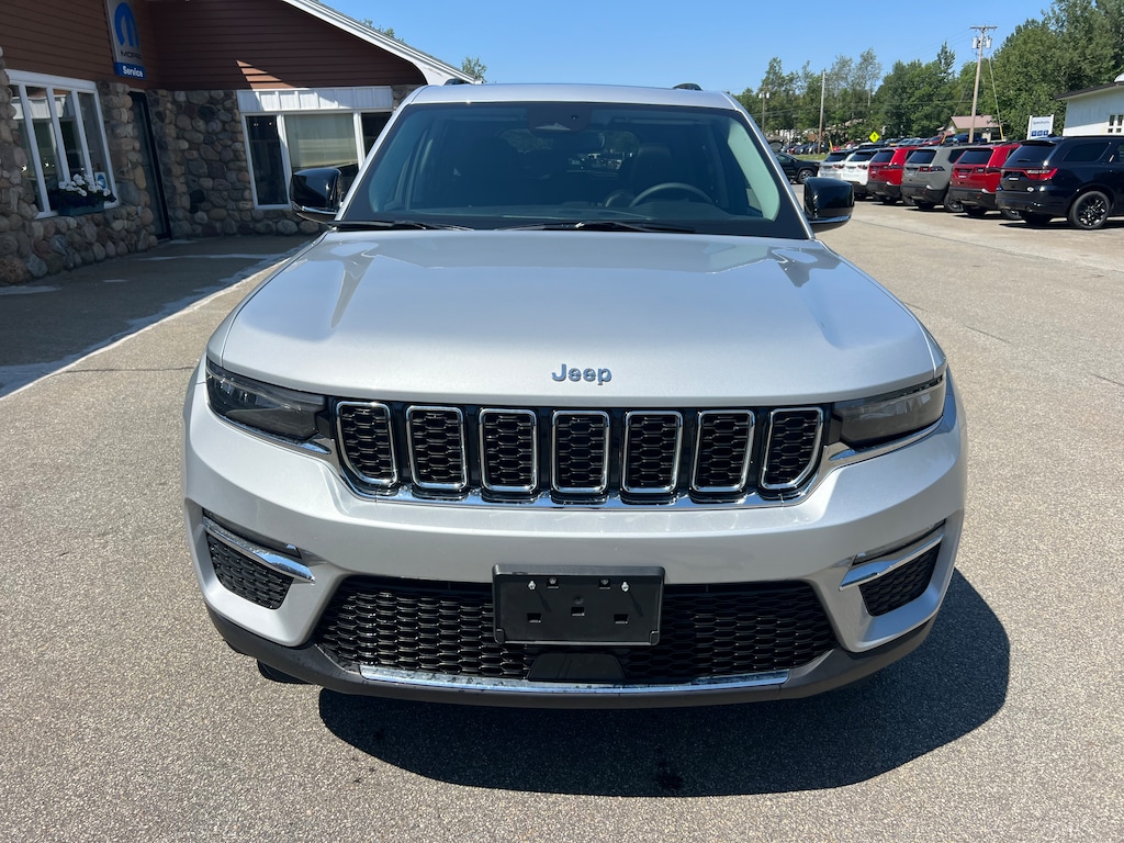 Used 2024 Jeep Grand Cherokee Limited SUV