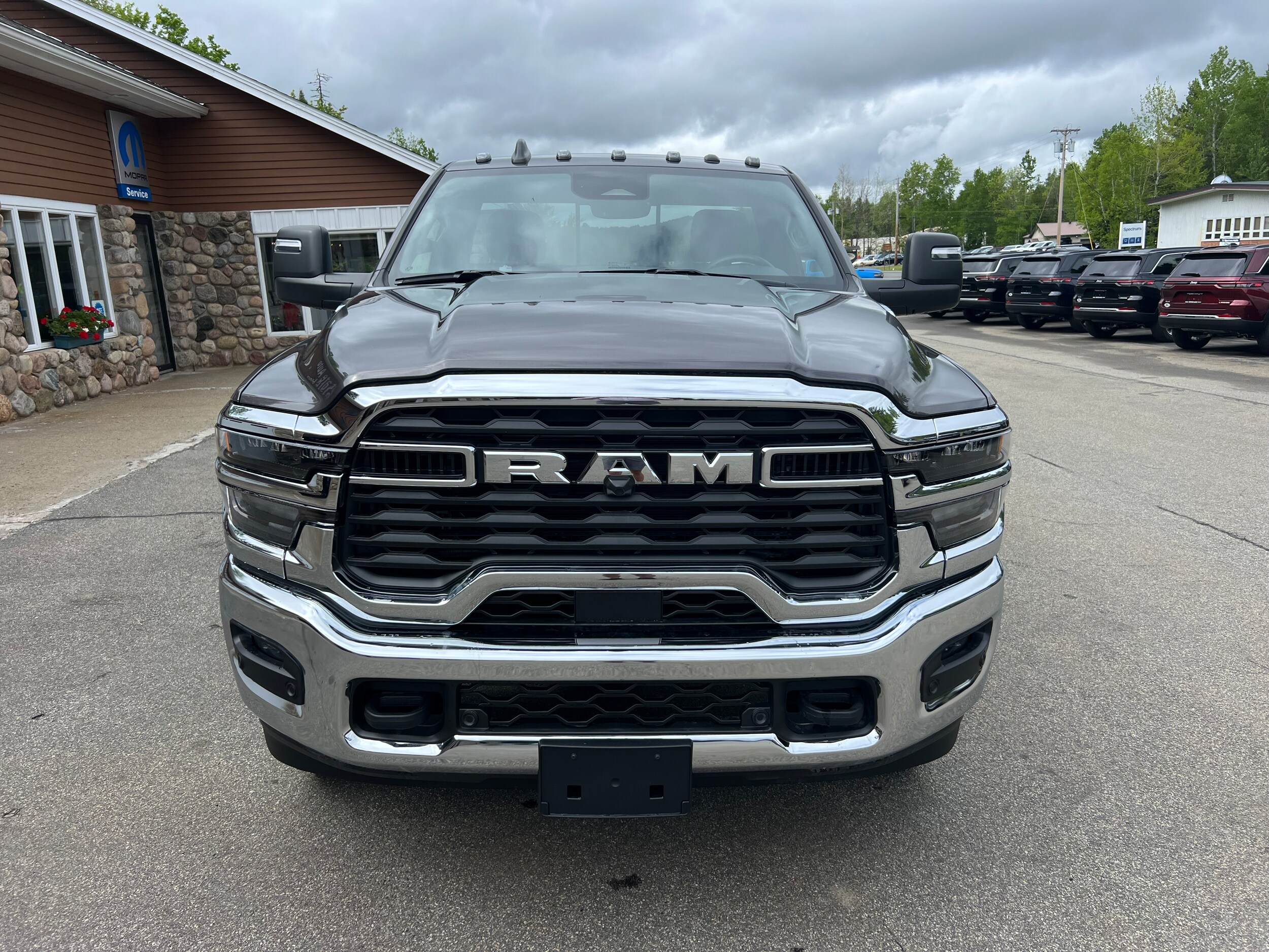 2025 Ram 2500 Tradesman photo 2