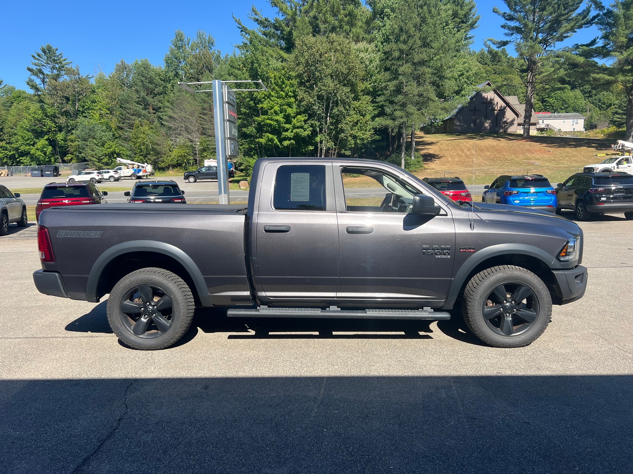 2020 Ram 1500 Classic SLT photo 4
