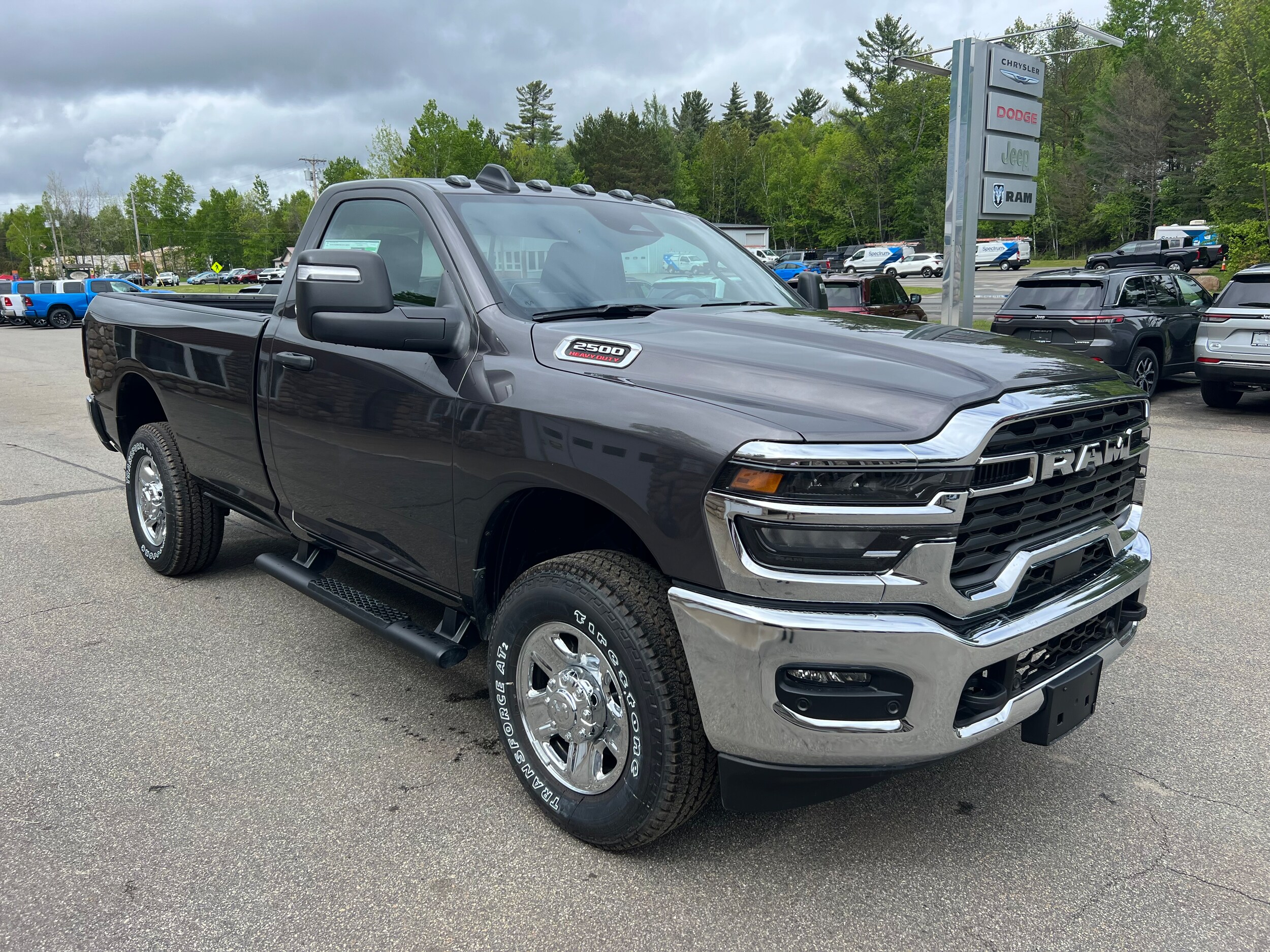 2025 Ram 2500 Tradesman photo 3