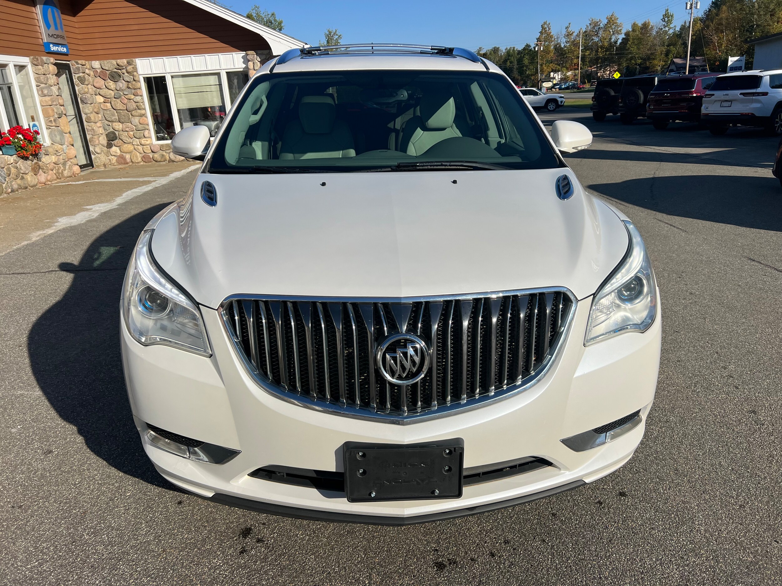 2017 Buick Enclave Leather photo 2