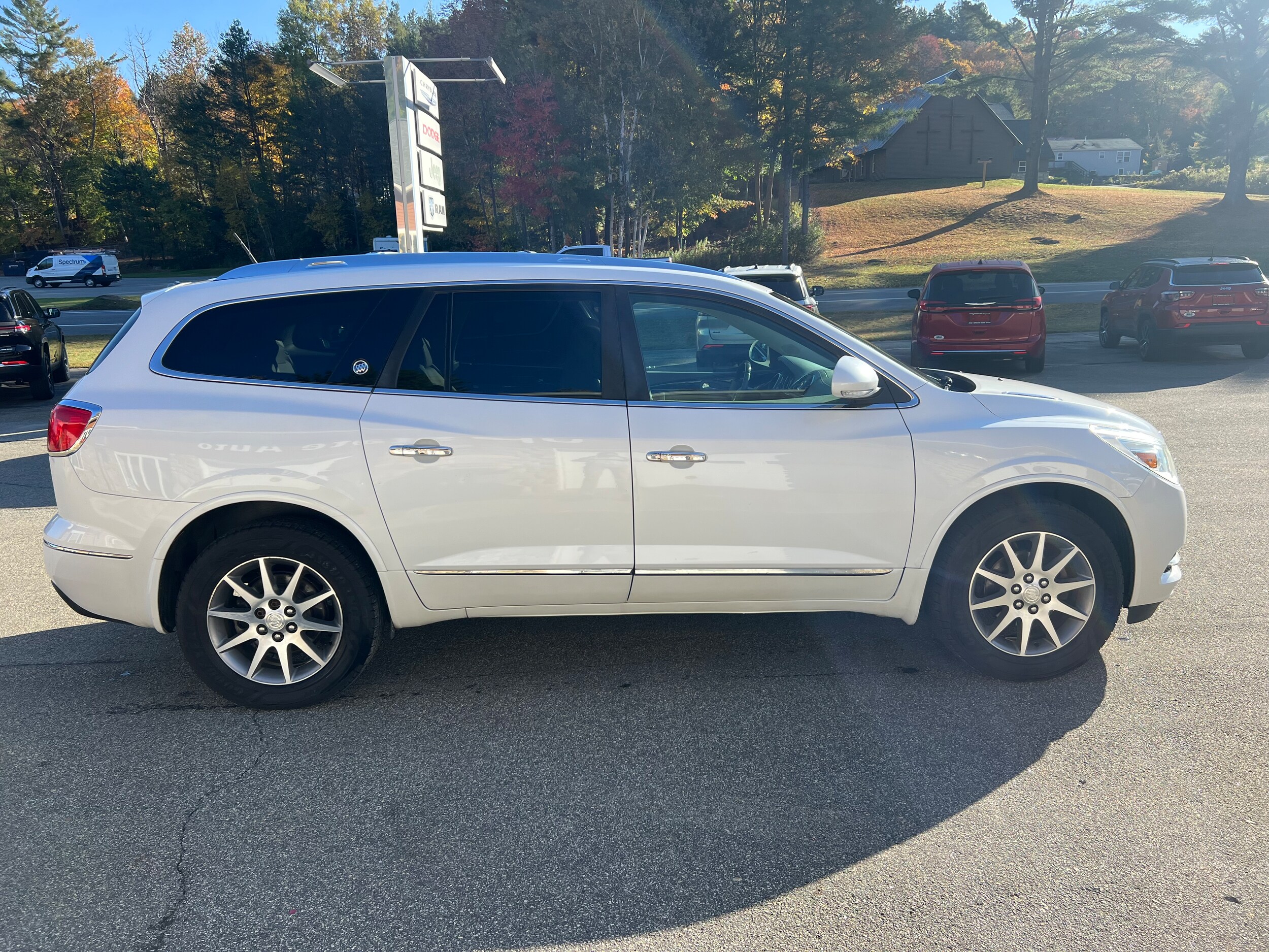 2017 Buick Enclave Leather photo 3