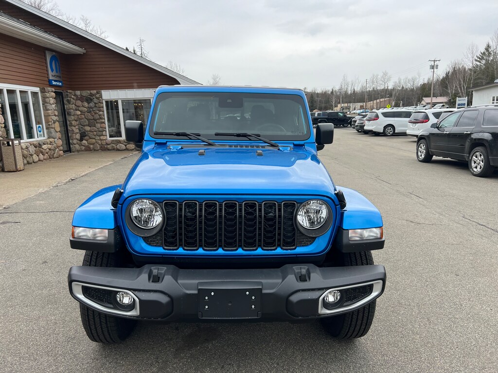 New 2024 Jeep Gladiator SPORT S 4X4 For Sale in Saranac Lake NY Near